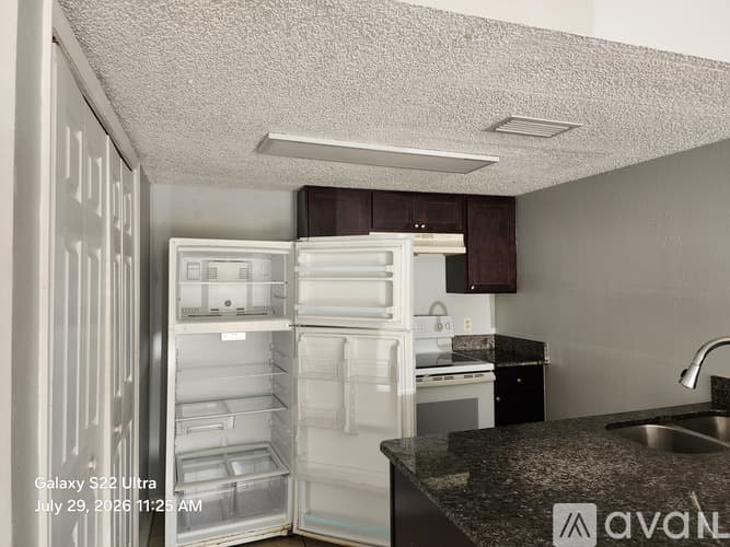 Spring Hill Apartment: 7949 Pinehurst Dr
