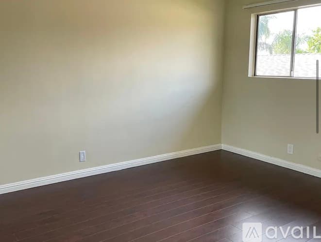 La Crescenta-Montrose Apartment: 4425 Ocean View Boulevard