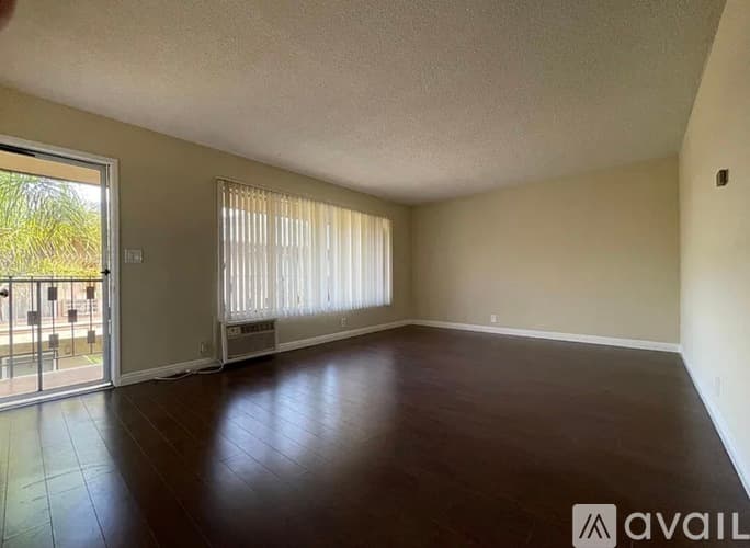 La Crescenta-Montrose Apartment: 4425 Ocean View Boulevard
