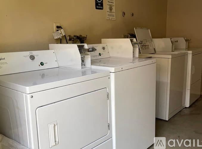 La Crescenta-Montrose Apartment: 4425 Ocean View Boulevard