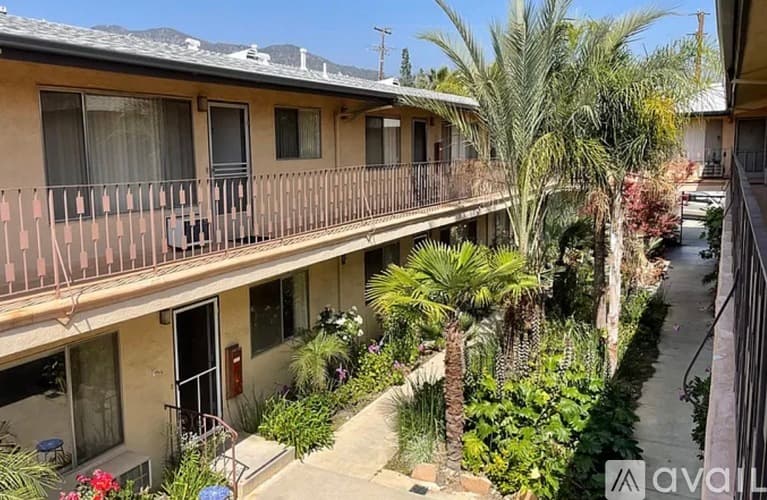 La Crescenta-Montrose Apartment: 4425 Ocean View Boulevard