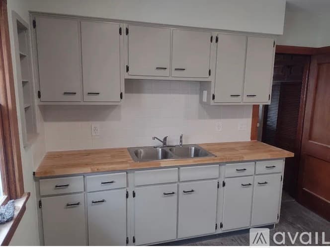 Cleveland Apartment: 4411 Memphis Avenue