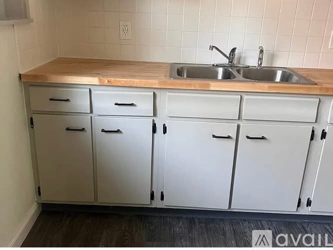 Cleveland Apartment: 4411 Memphis Avenue