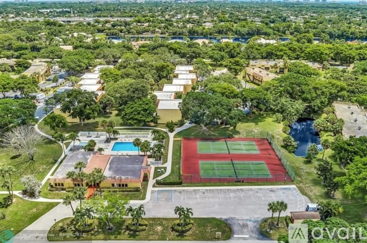 Boca Raton Apartment: 830 SW 9th St Cir