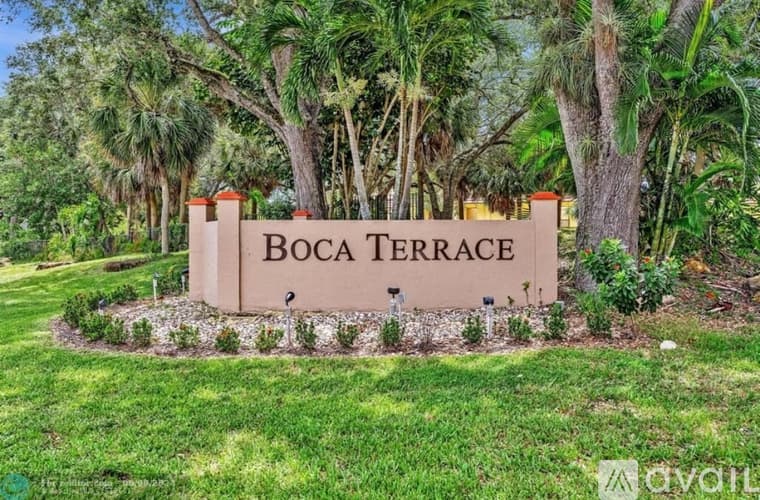 Boca Raton Apartment: 830 SW 9th St Cir