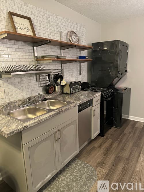 Loganville House: 565 Aristocrat Drive Southwest