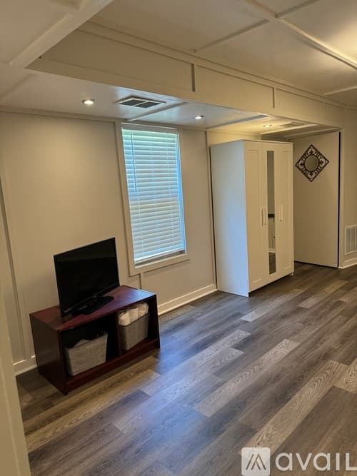 Loganville House: 565 Aristocrat Drive Southwest
