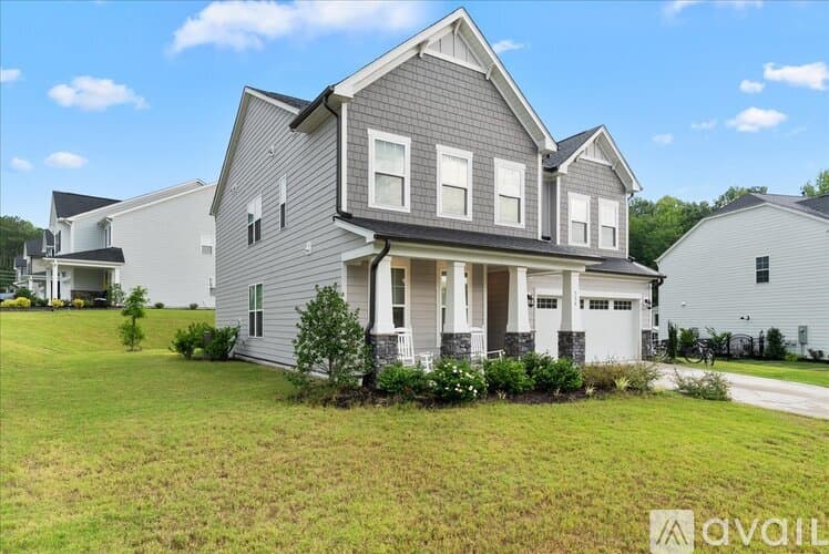 Wake Forest House: 736 Precipice Wy
