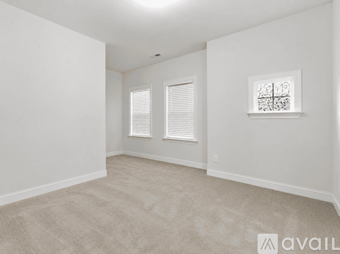 Wake Forest House: 736 Precipice Wy