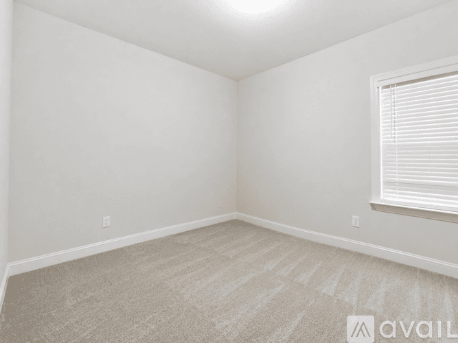 Wake Forest House: 736 Precipice Wy