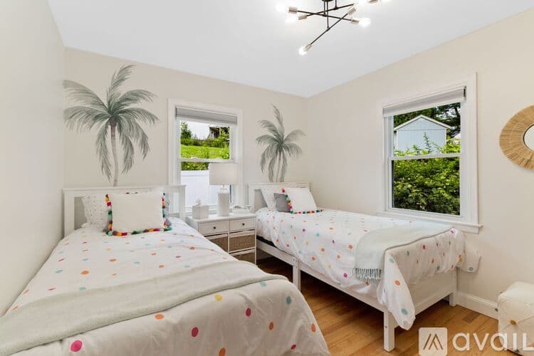 West Haven House: 106 Honor Rd