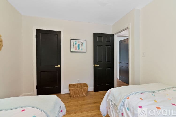 West Haven House: 106 Honor Rd