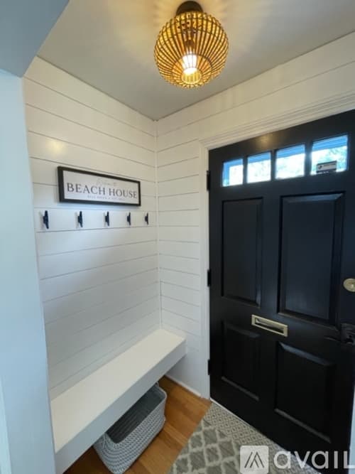 West Haven House: 106 Honor Rd