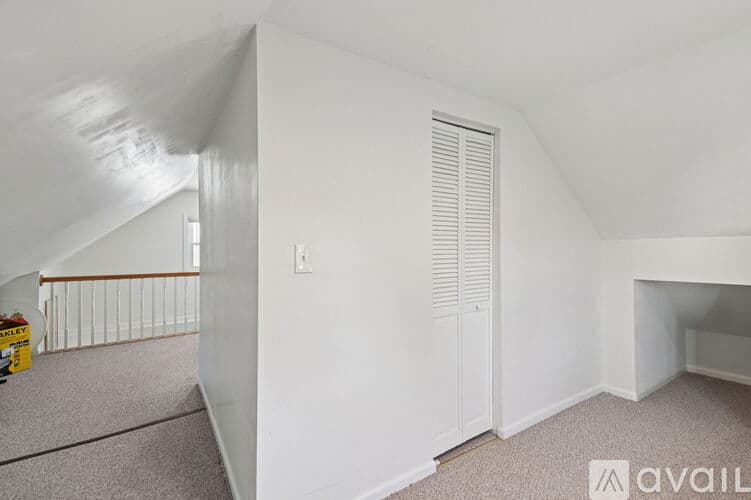 Chicago Apartment: 5017 N Meade Ave