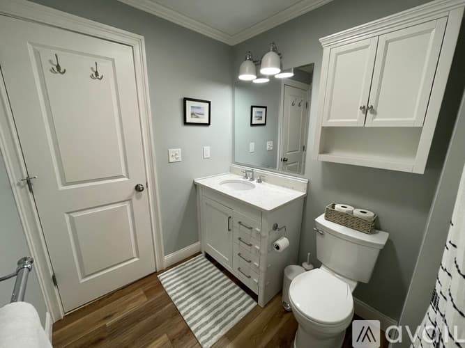 Guilford Condo: 2514 Boston Post Road
