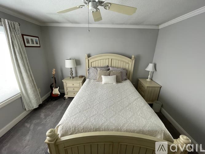 Guilford Condo: 2514 Boston Post Road