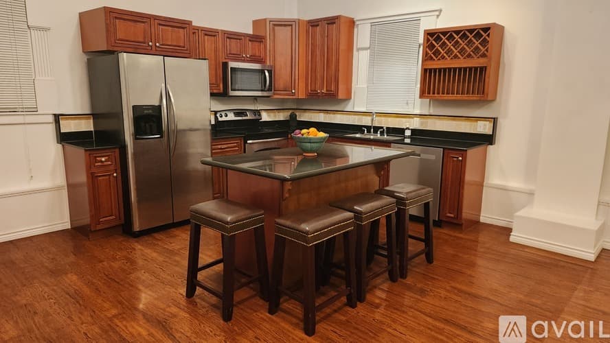 Hopkinton Apartment: 21 Ash St