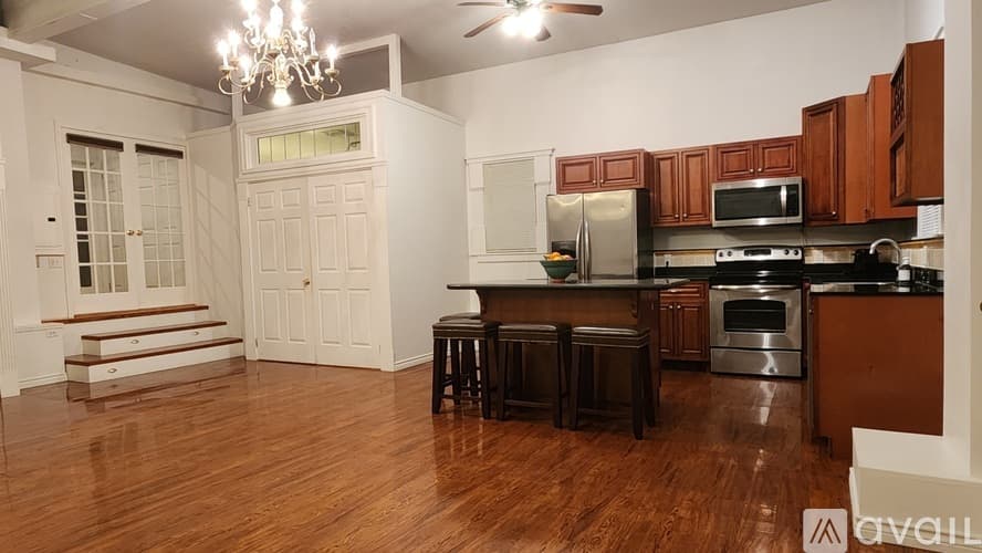 Hopkinton Apartment: 21 Ash St