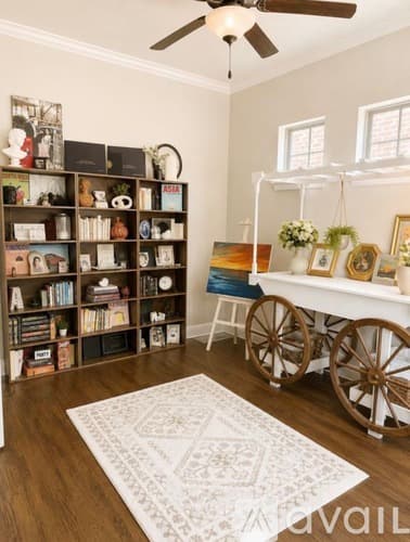 Arlington House: 1203 Harris Hawk Way