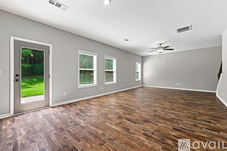 LaGrange House: 113 Richmond Dr