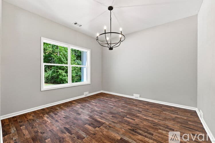 LaGrange House: 113 Richmond Dr