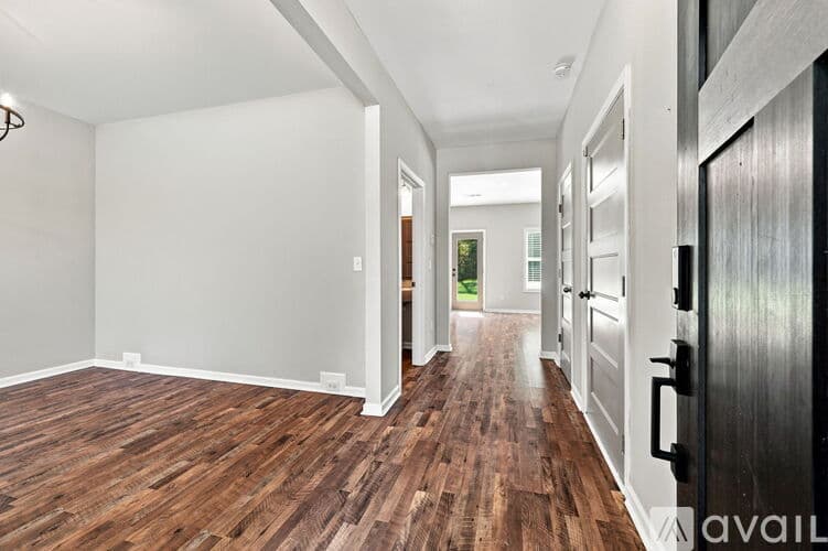 LaGrange House: 113 Richmond Dr