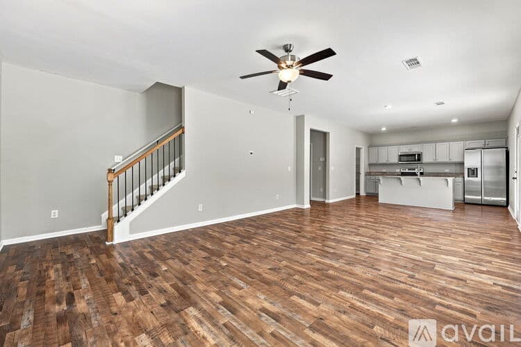 LaGrange House: 113 Richmond Dr