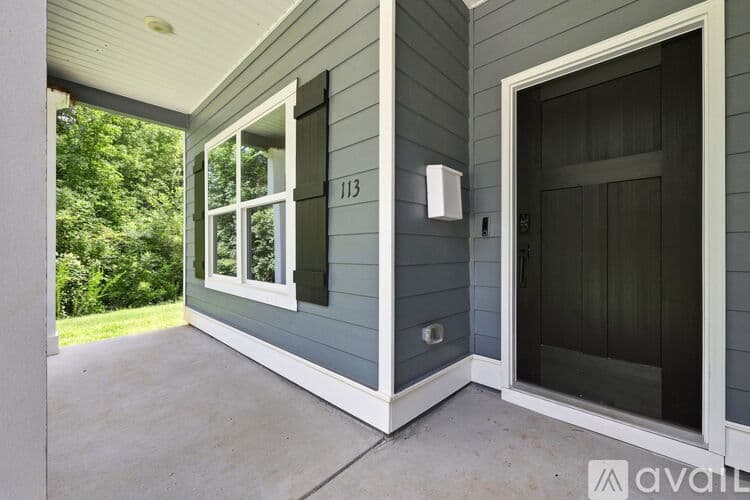 LaGrange House: 113 Richmond Dr