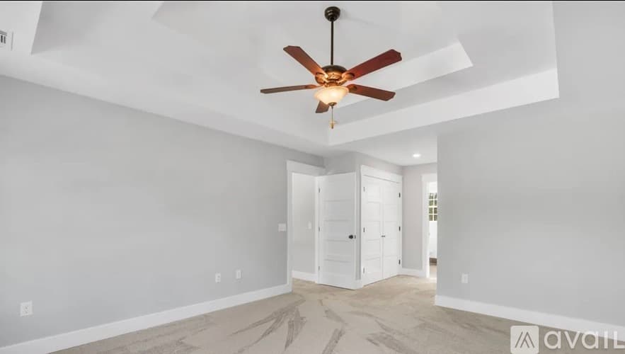 Midway House: 65 Plantation Road