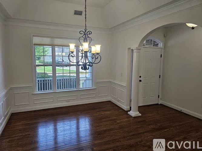Greer House: 212 Medford Drive