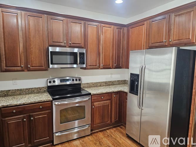 Greer House: 212 Medford Drive