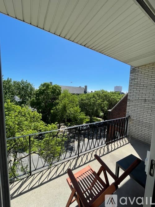 Evanston Apartment: 1326 Chicago Ave