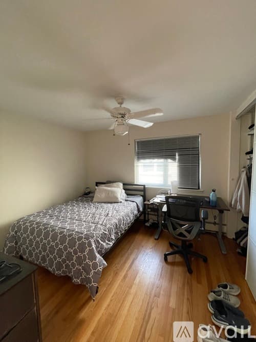 Evanston Apartment: 1326 Chicago Ave