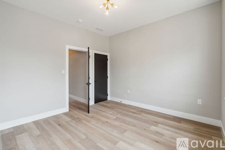 Philadelphia House: 163 East Street