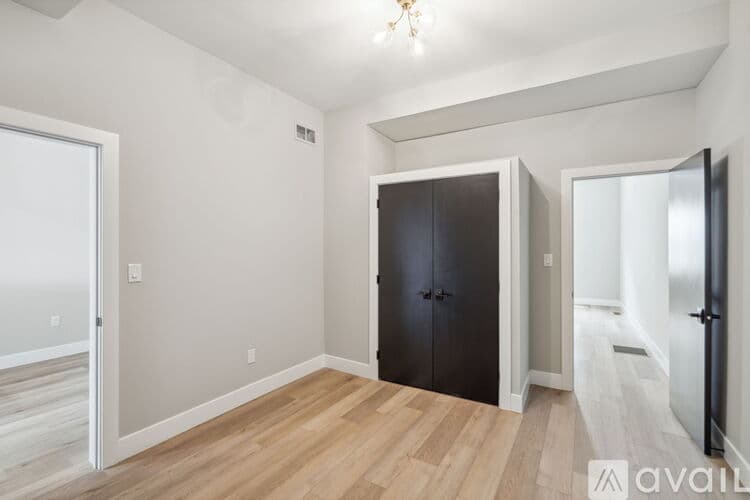 Philadelphia House: 163 East Street