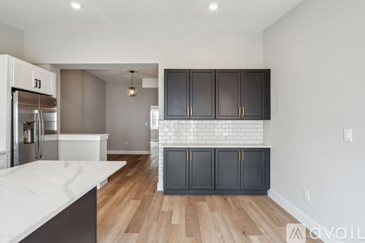 Philadelphia House: 163 East Street