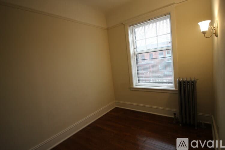 Evanston Apartment: 838 Sherman Ave