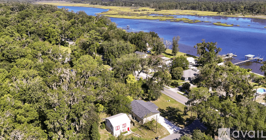 Jacksonville House: 9924 Sunset Dr