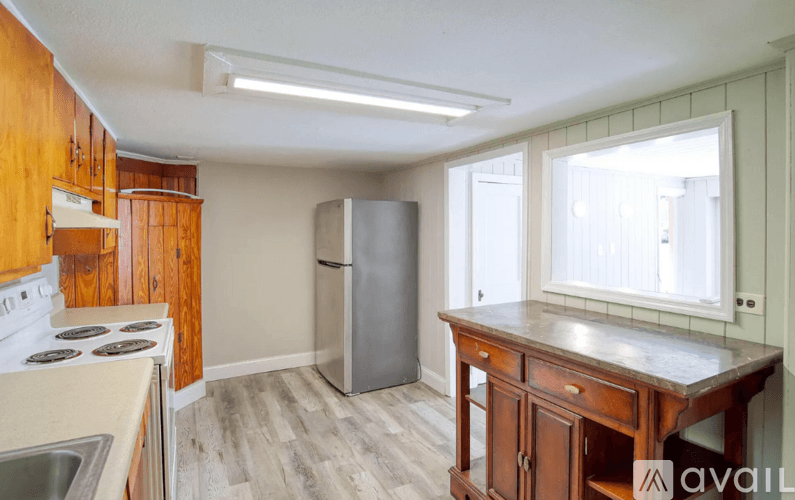 Jacksonville House: 9924 Sunset Dr