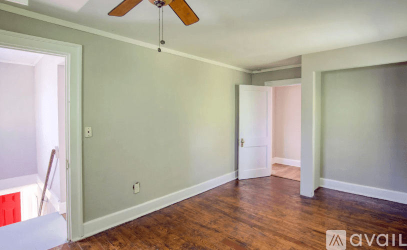 Jacksonville House: 9924 Sunset Dr