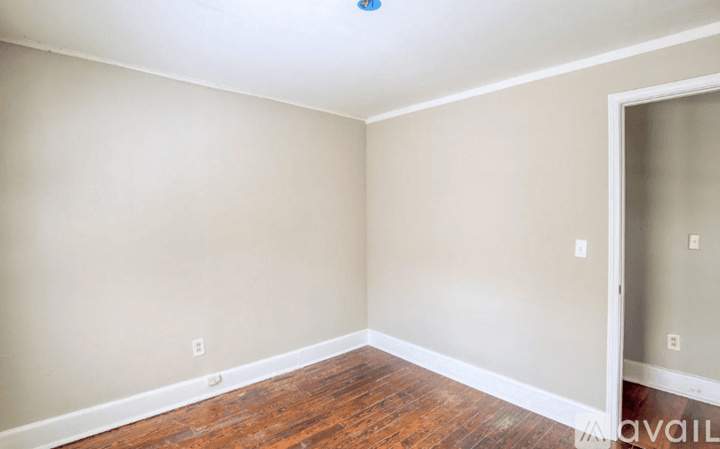 Jacksonville House: 9924 Sunset Dr