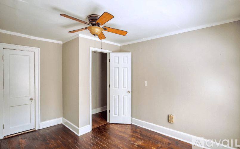 Jacksonville House: 9924 Sunset Dr