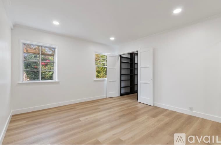 Los Angeles House: 6170 Melvin Avenue