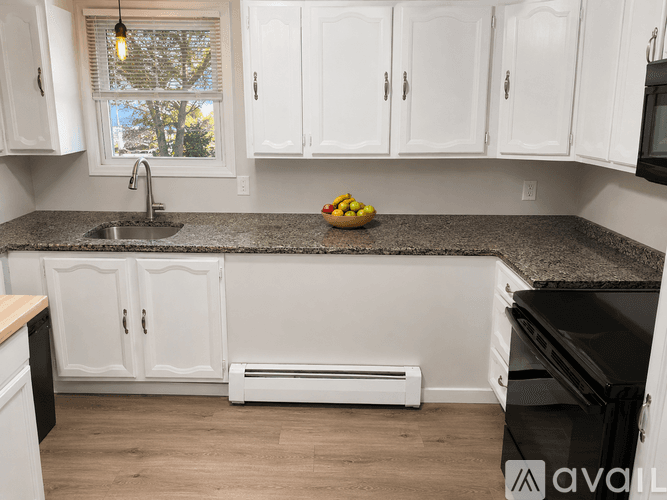 West Warwick Apartment: 9 Baker St