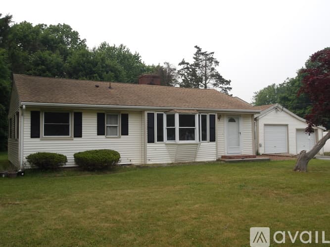 Madison House: 75 Fairview Drive