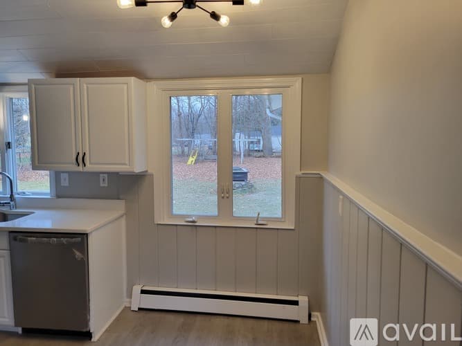 Madison House: 75 Fairview Drive