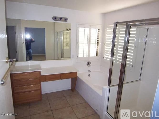 Phoenix Townhome: 1024 East Frye Road