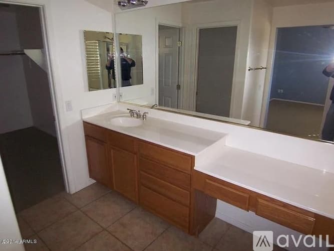 Phoenix Townhome: 1024 East Frye Road