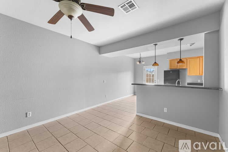 Siloam Springs Townhome: 2004 Azlin Pl