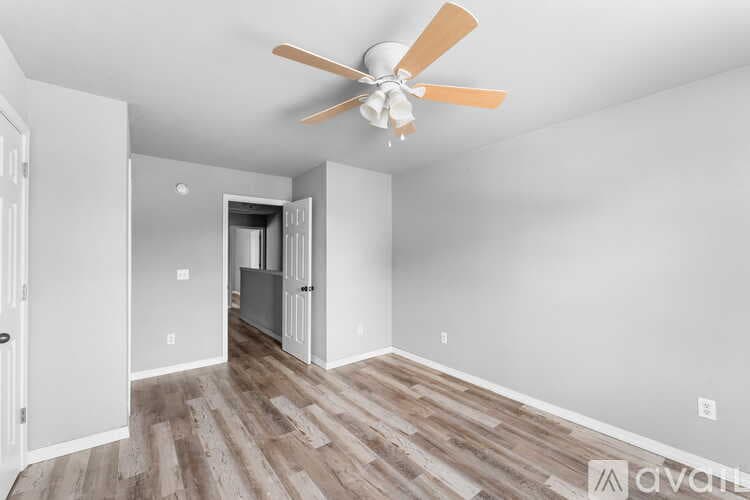 Siloam Springs Townhome: 2004 Azlin Pl